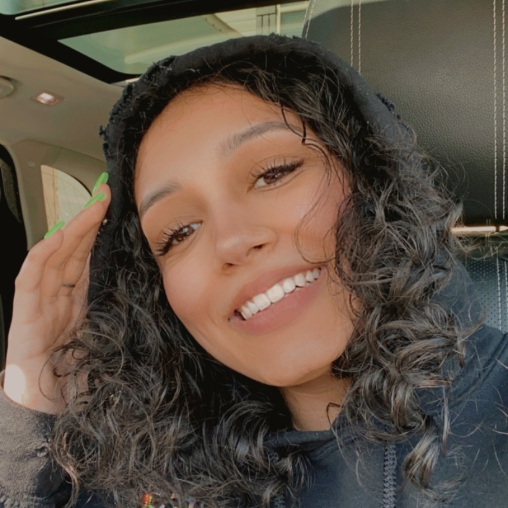 Meet your Posher, Caitlyn